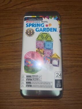 Magna-Tiles micromags Travel Spring Garden - Pink & Green Building Set